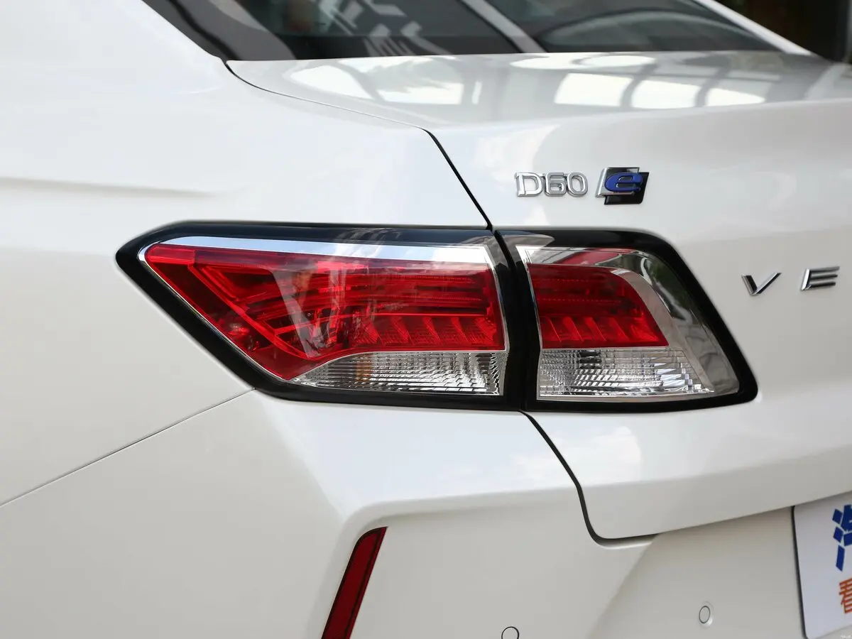 Venucia D60 I Рестайлинг Седан EV — сүрөт 14