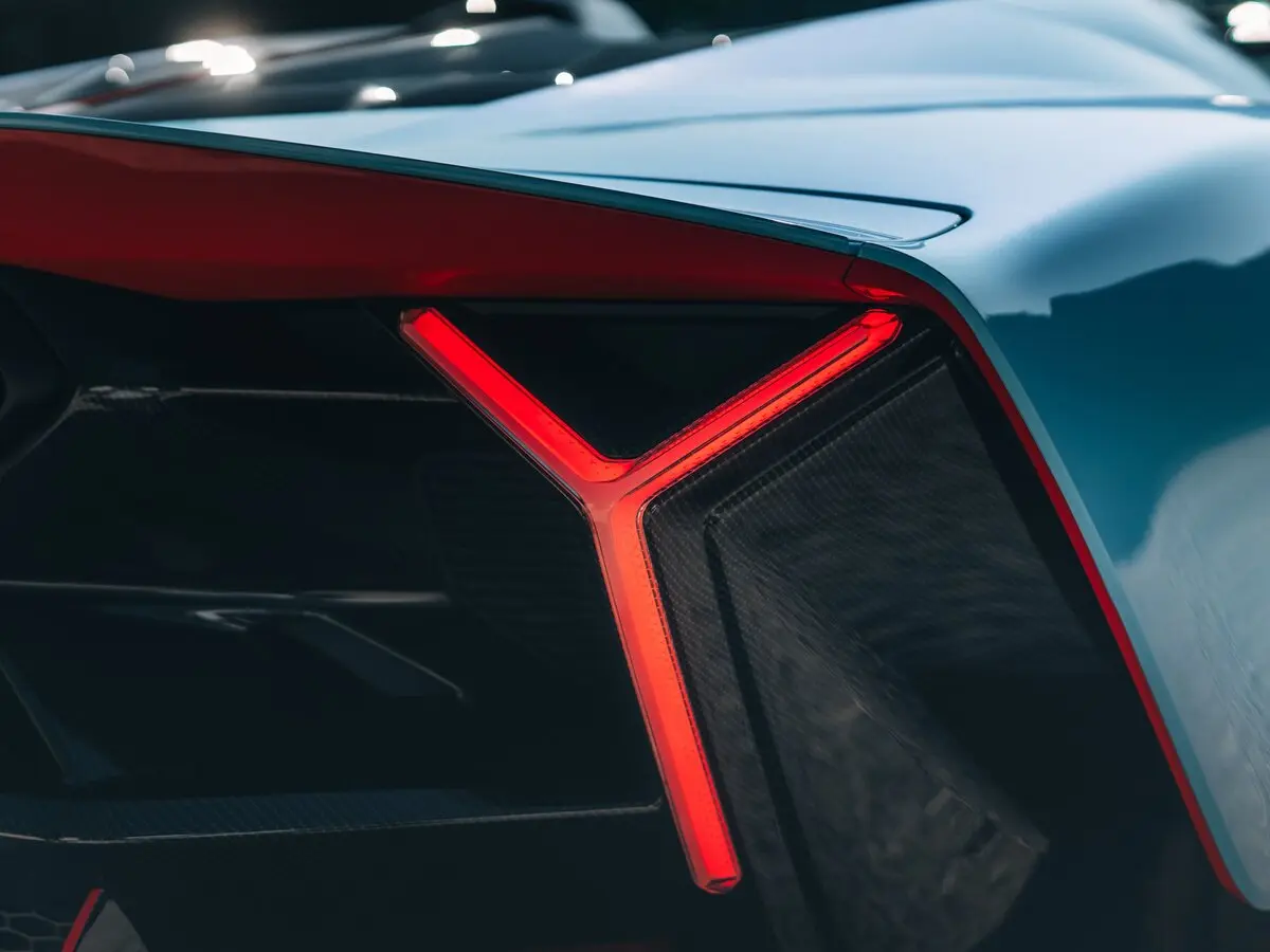 Lamborghini Fenomeno 2025 – н.в. Родстер — сүрөт 13