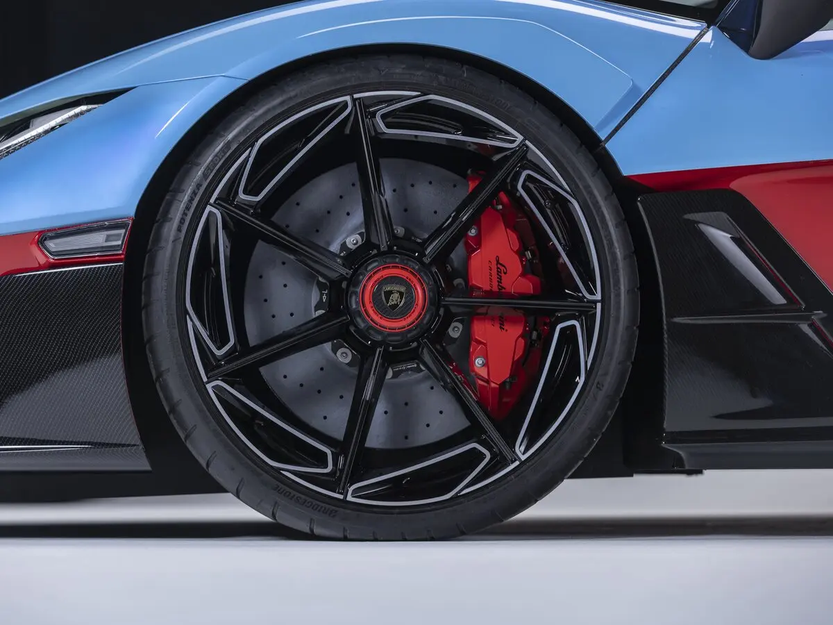 Lamborghini Fenomeno 2025 – н.в. Родстер — сүрөт 16