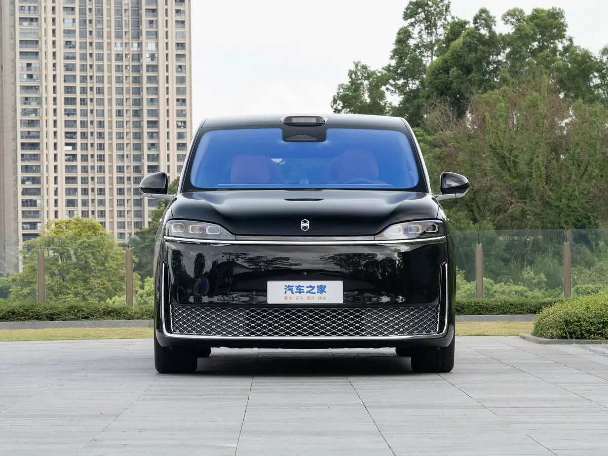Luxeed V9 2026 – н.в. Минивэн — photo 3
