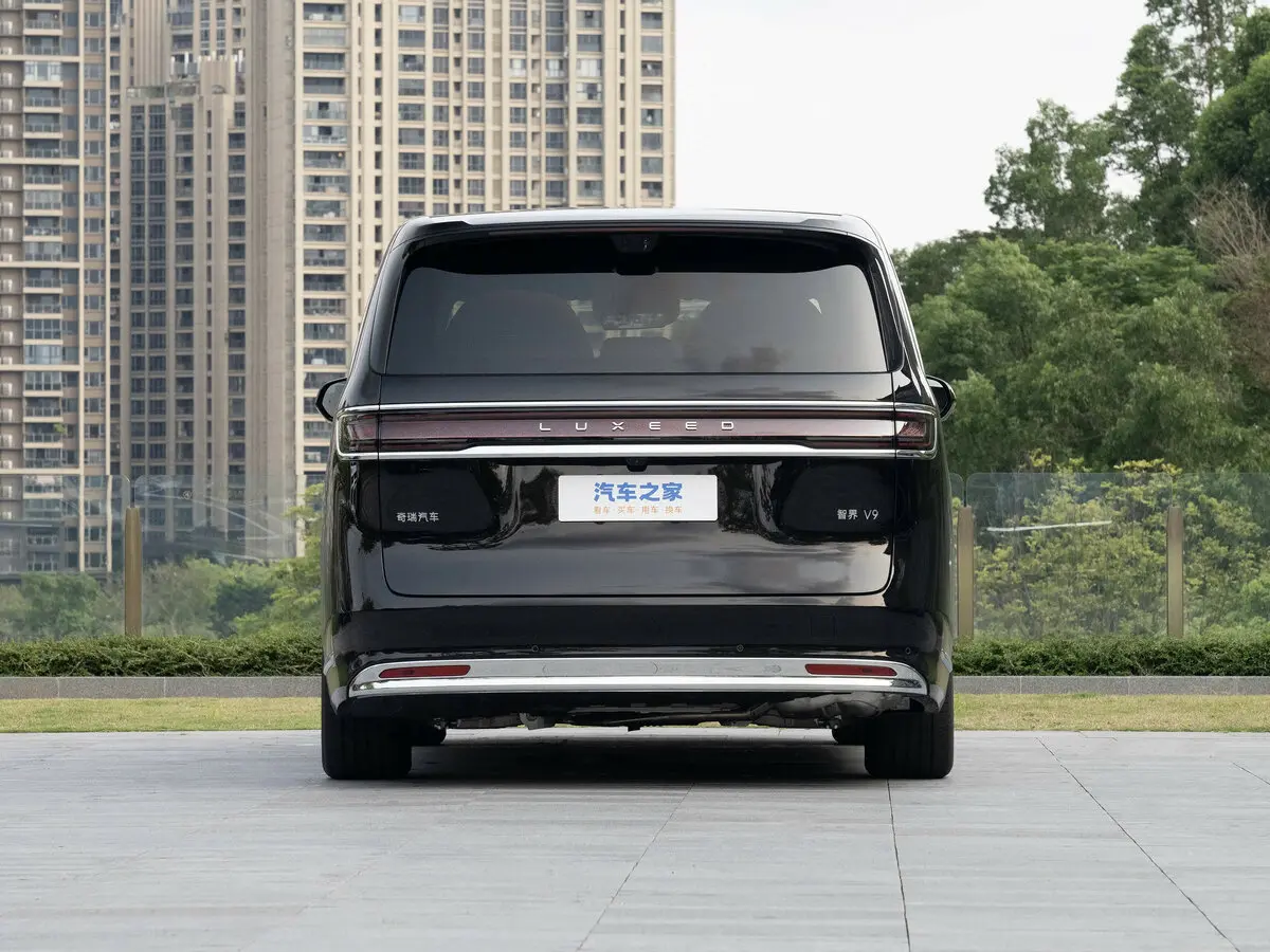 Luxeed V9 2026 – н.в. Минивэн — photo 4