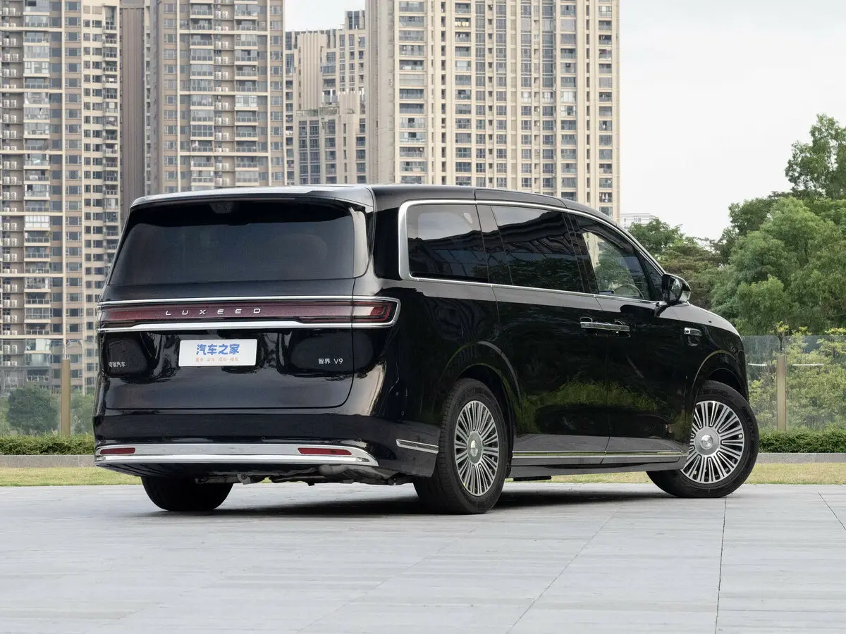 Luxeed V9 2026 – н.в. Минивэн — photo 5