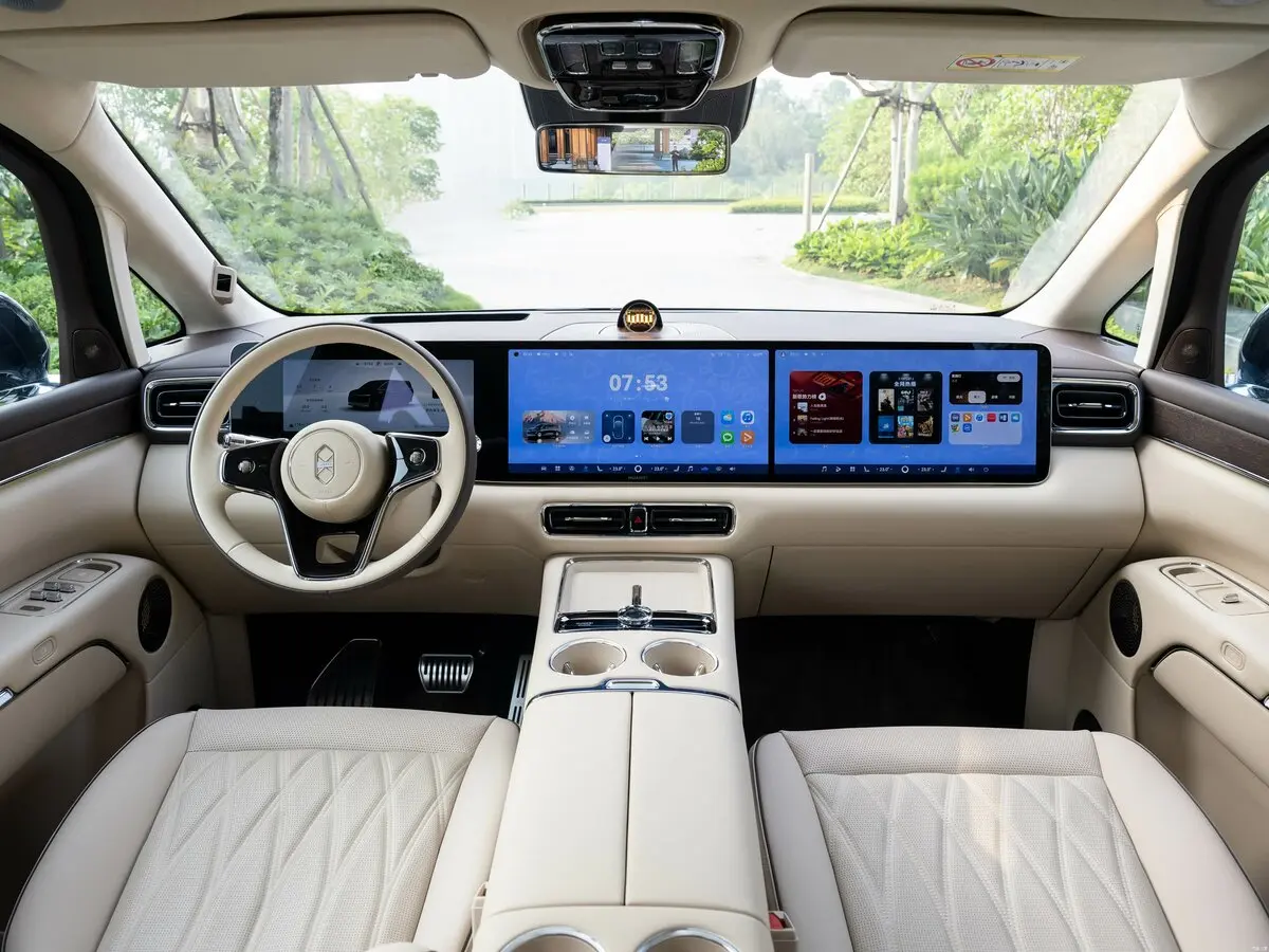 Luxeed V9 2026 – н.в. Минивэн — photo 6