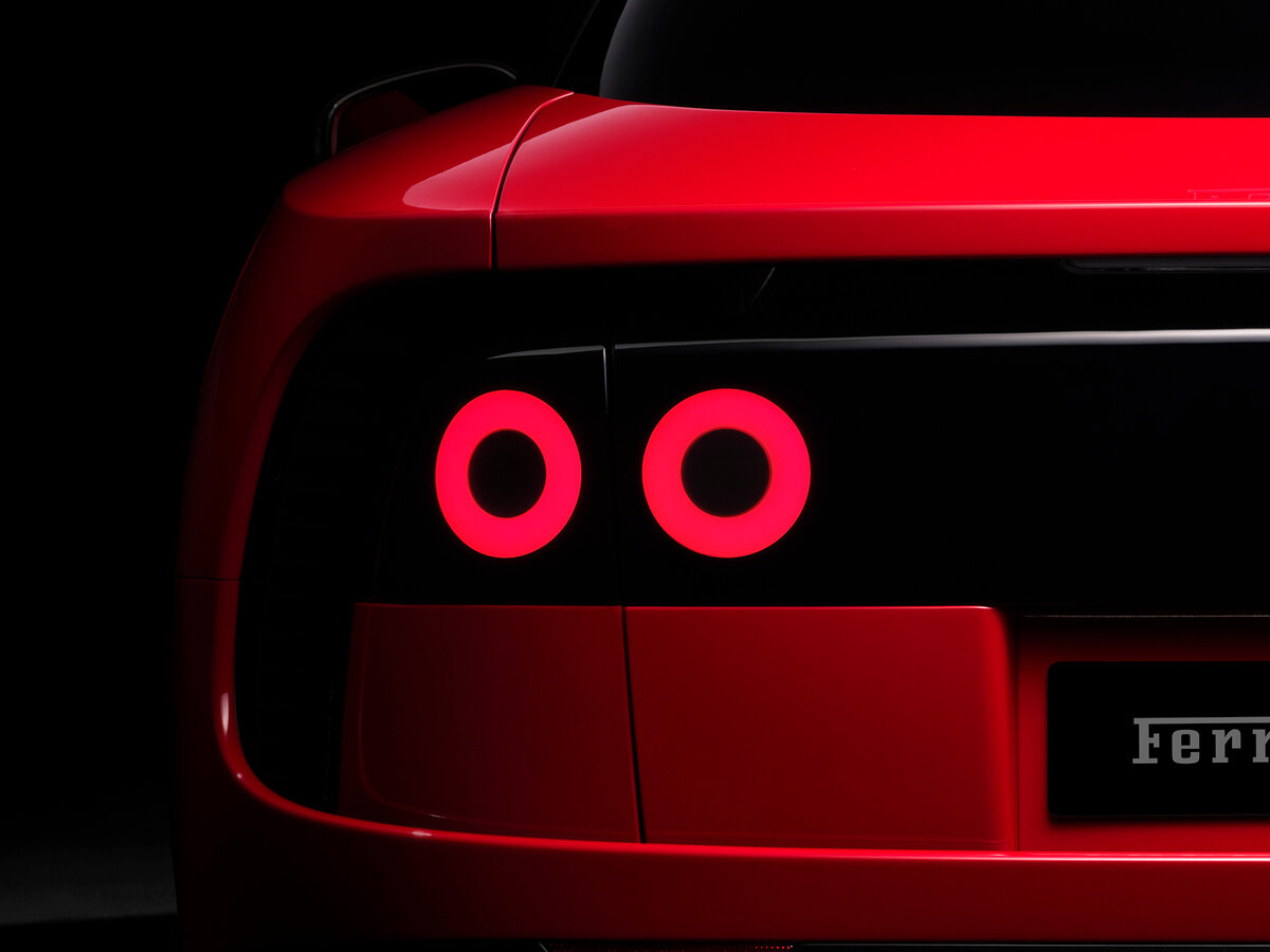 Ferrari Luce 2026 – н.в. Лифтбек — фото 13
