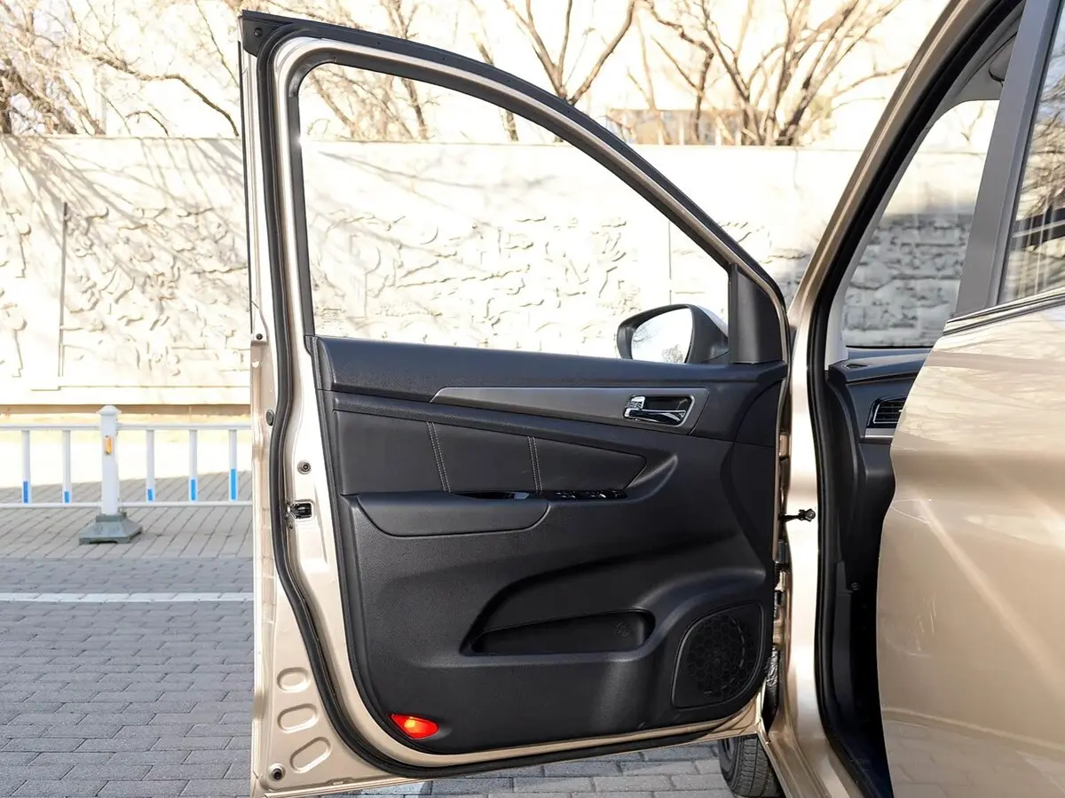 Changan Auchan A600 I Минивэн — photo 12