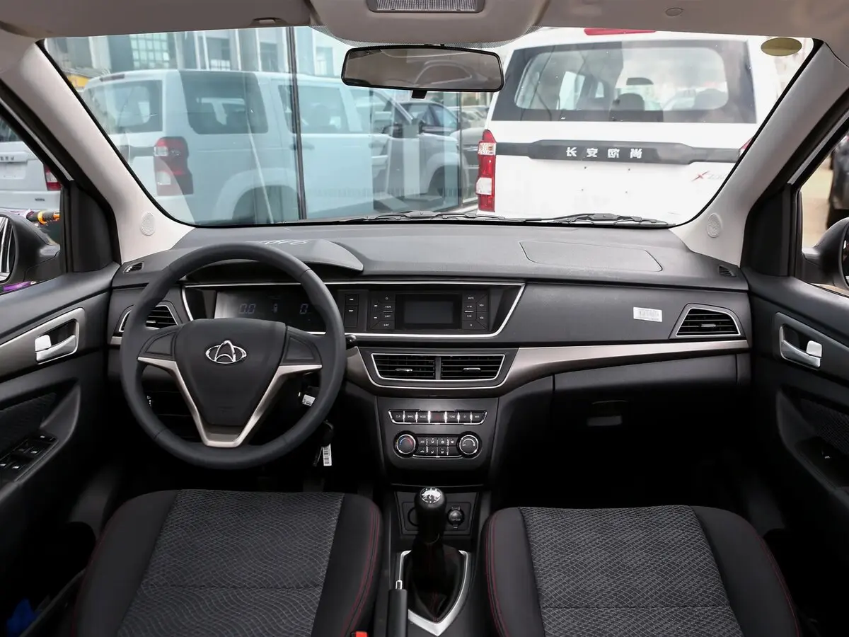 Changan Auchan A600 I Рестайлинг Минивэн — сүрөт 6