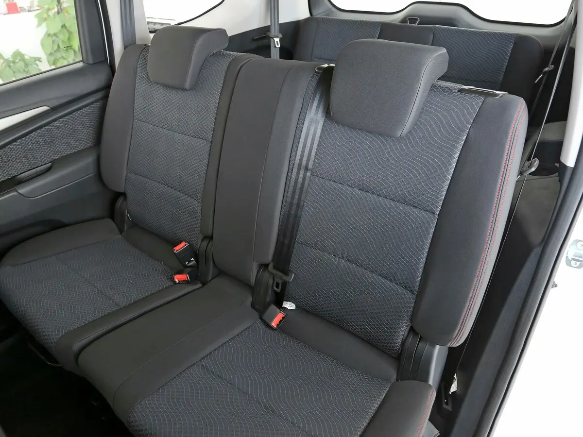 Changan Auchan A600 I Рестайлинг Минивэн — сүрөт 10