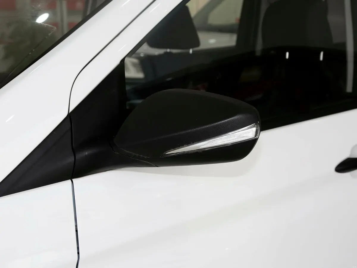 Changan Auchan A600 I Рестайлинг Минивэн — сүрөт 13