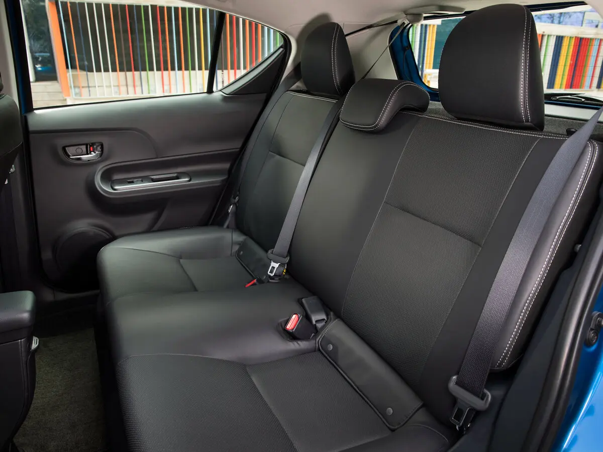 Toyota Prius c I Рестайлинг 2 Хэтчбек 5 дв. — сүрөт 4