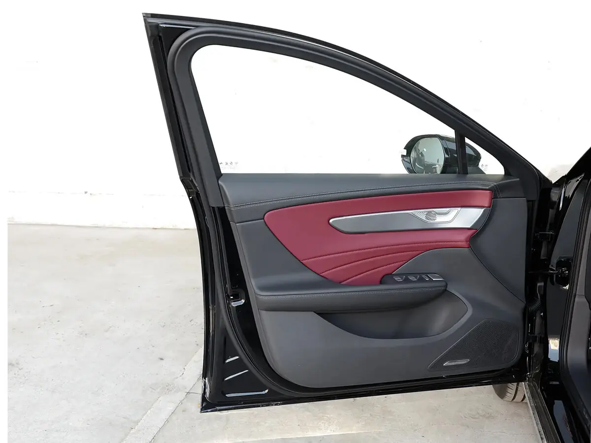 Hongqi H5 II Рестайлинг Седан — сүрөт 10