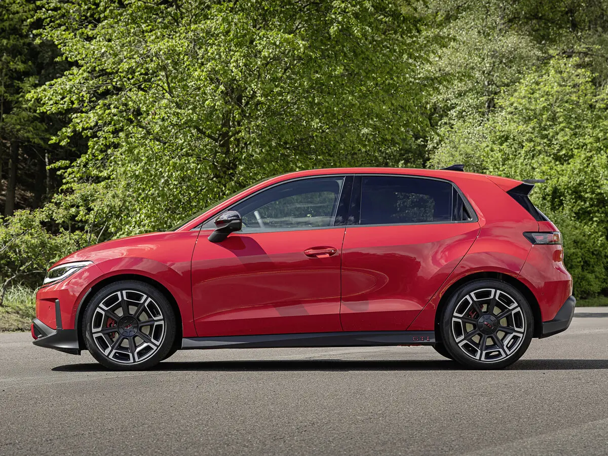 Volkswagen ID. Polo 2026 – н.в. Хэтчбек 5 дв. GTI — photo 2