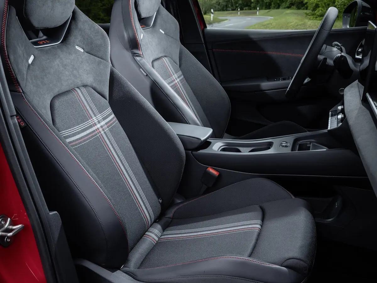 Volkswagen ID. Polo 2026 – н.в. Хэтчбек 5 дв. GTI — photo 8