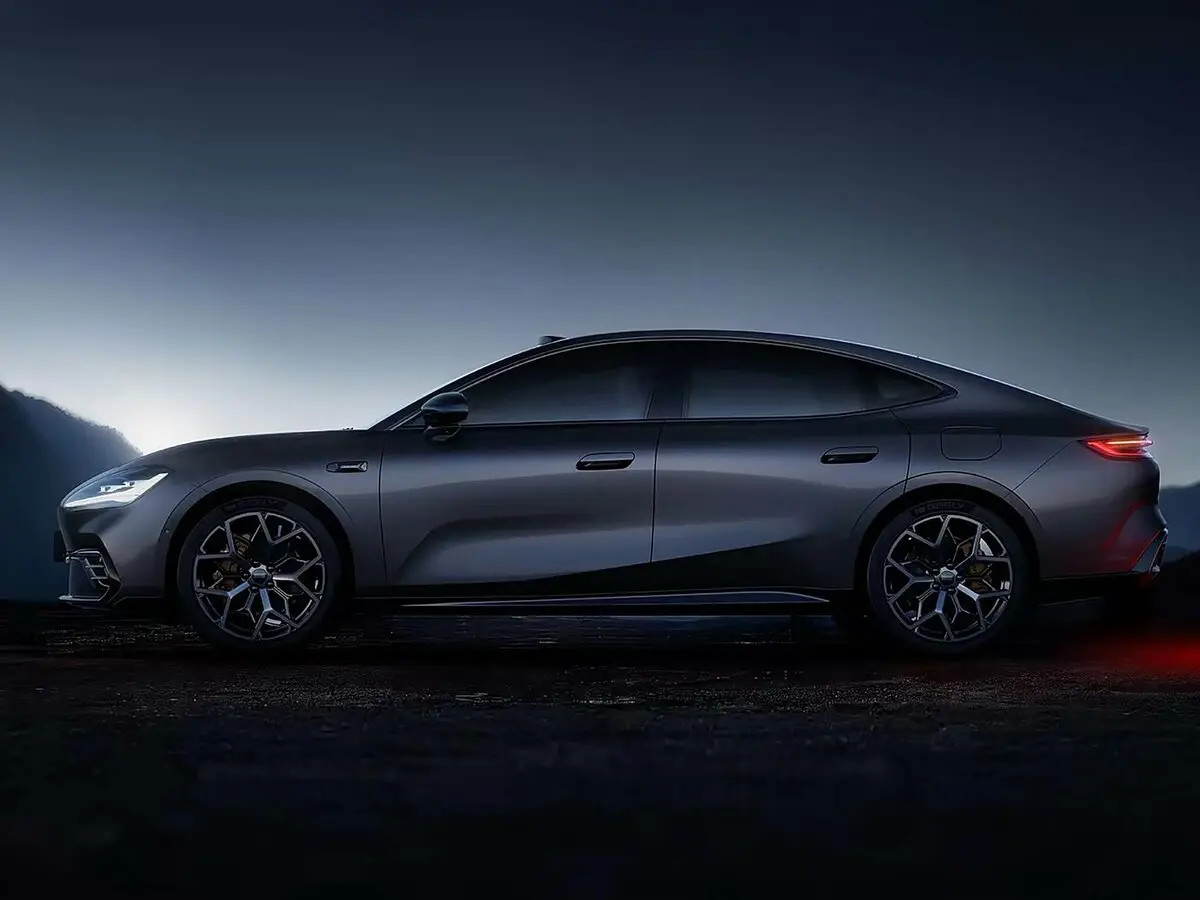 Geely Galaxy TT 2026 – н.в. Седан — 照片 2