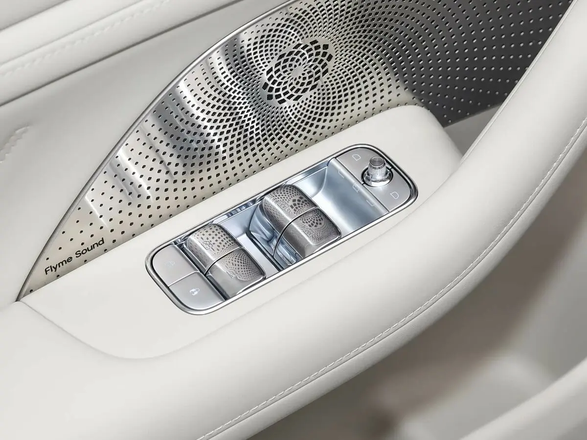 Geely Galaxy TT 2026 – н.в. Седан — 照片 11