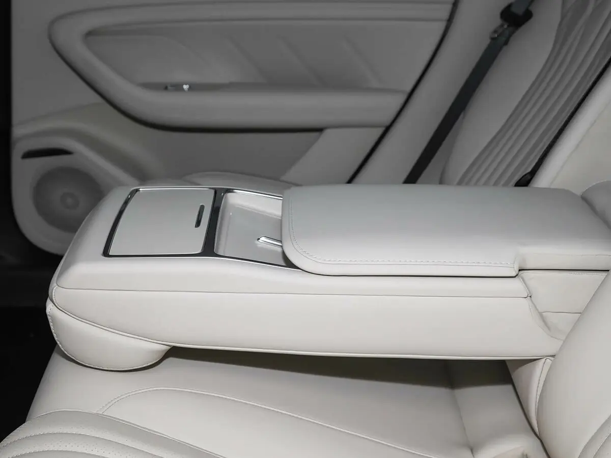 Geely Galaxy TT 2026 – н.в. Седан — 照片 17