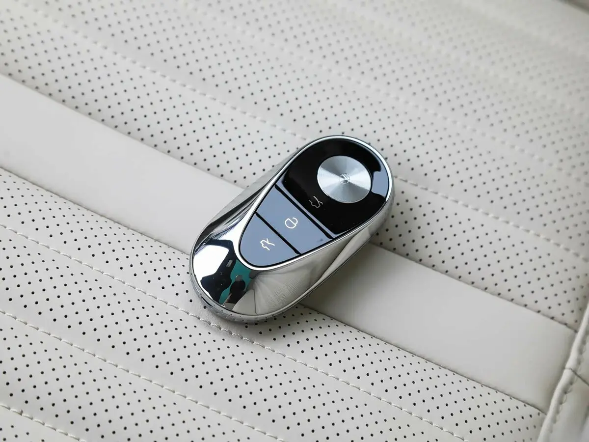 Geely Galaxy TT 2026 – н.в. Седан — 照片 18
