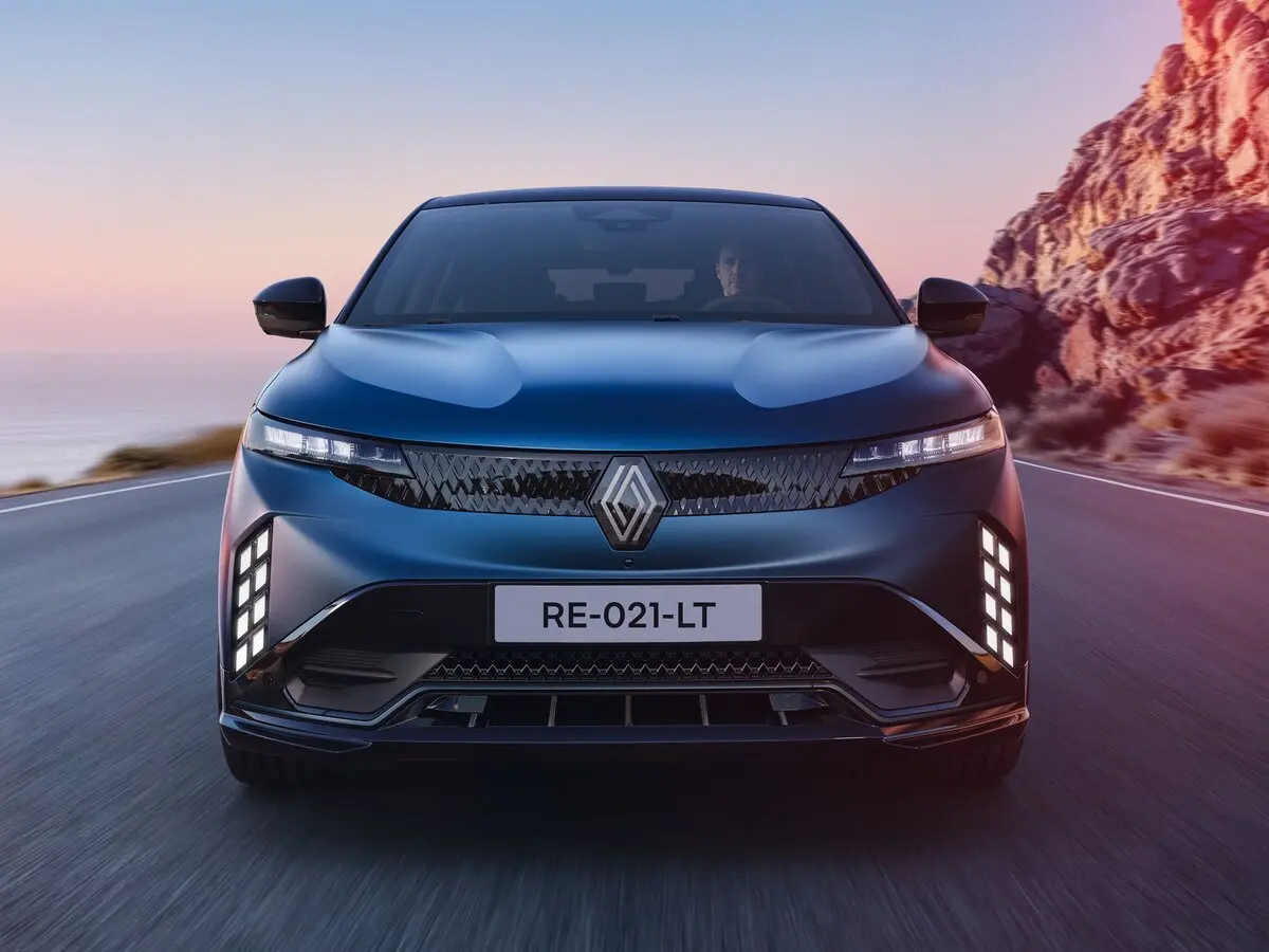 Renault Megane E-Tech I Рестайлинг Внедорожник 5 дв. — 照片 3