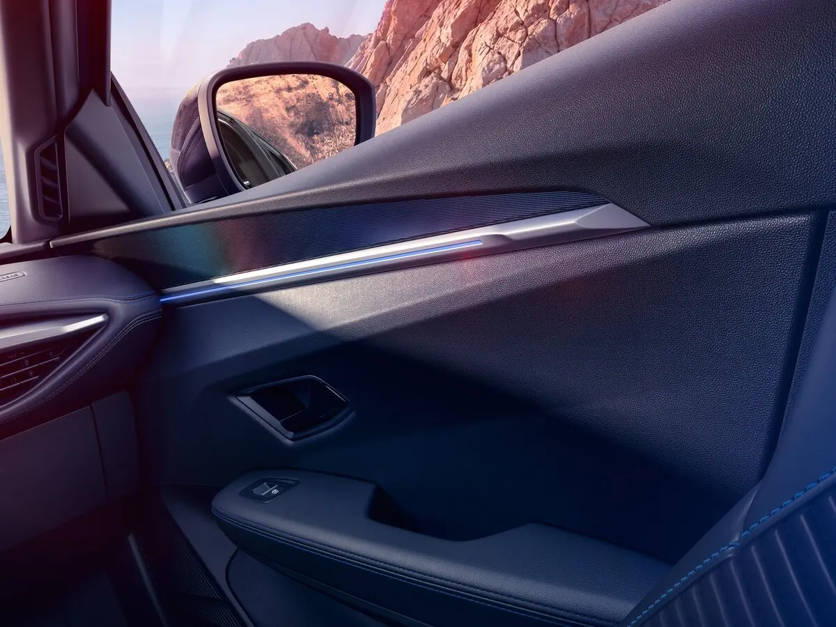 Renault Megane E-Tech I Рестайлинг Внедорожник 5 дв. — 照片 12
