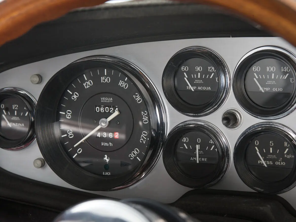 Ferrari 365 GTB/4 Daytona I Купе — 照片 8