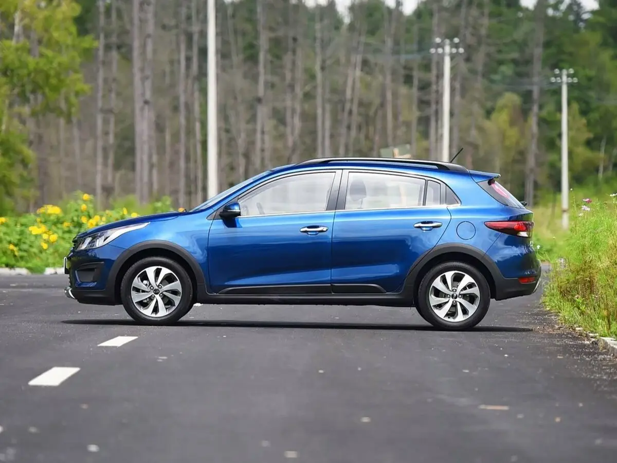 Kia KX Cross 2017 – 2020 Хэтчбек 5 дв. — 照片 2