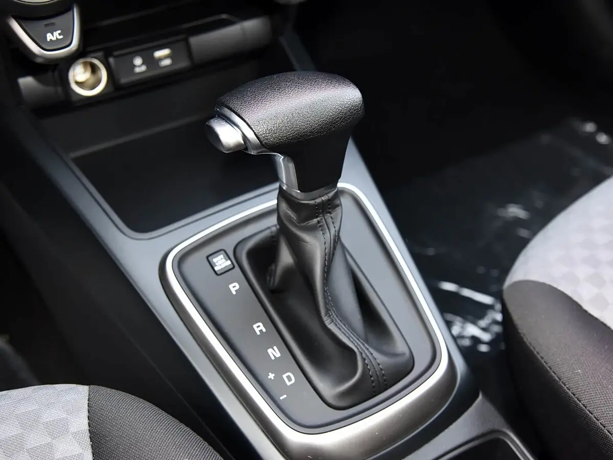 Kia K2 2016 – 2020 Седан — photo 5