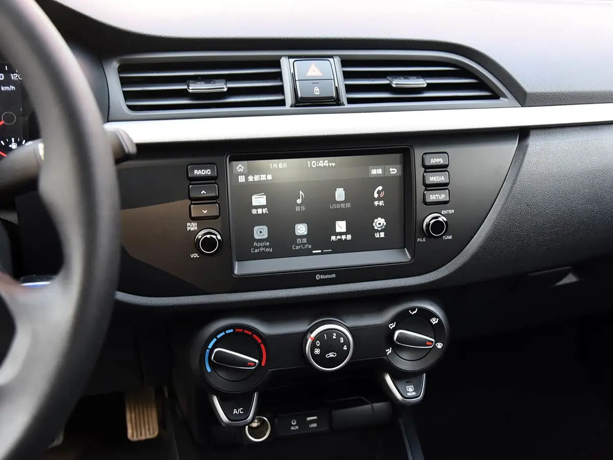 Kia K2 2016 – 2020 Седан — photo 6