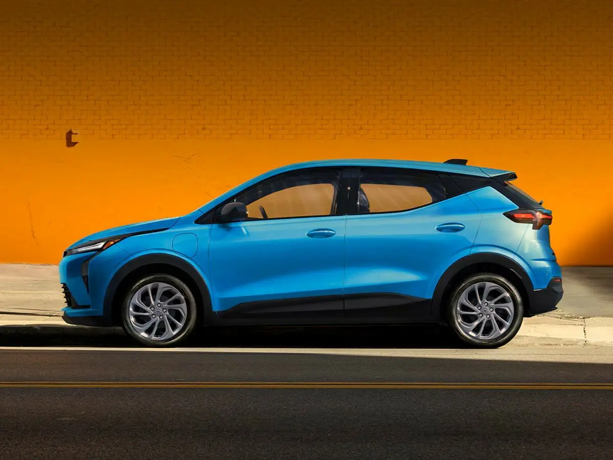 Chevrolet Bolt II Внедорожник 5 дв. — сүрөт 2