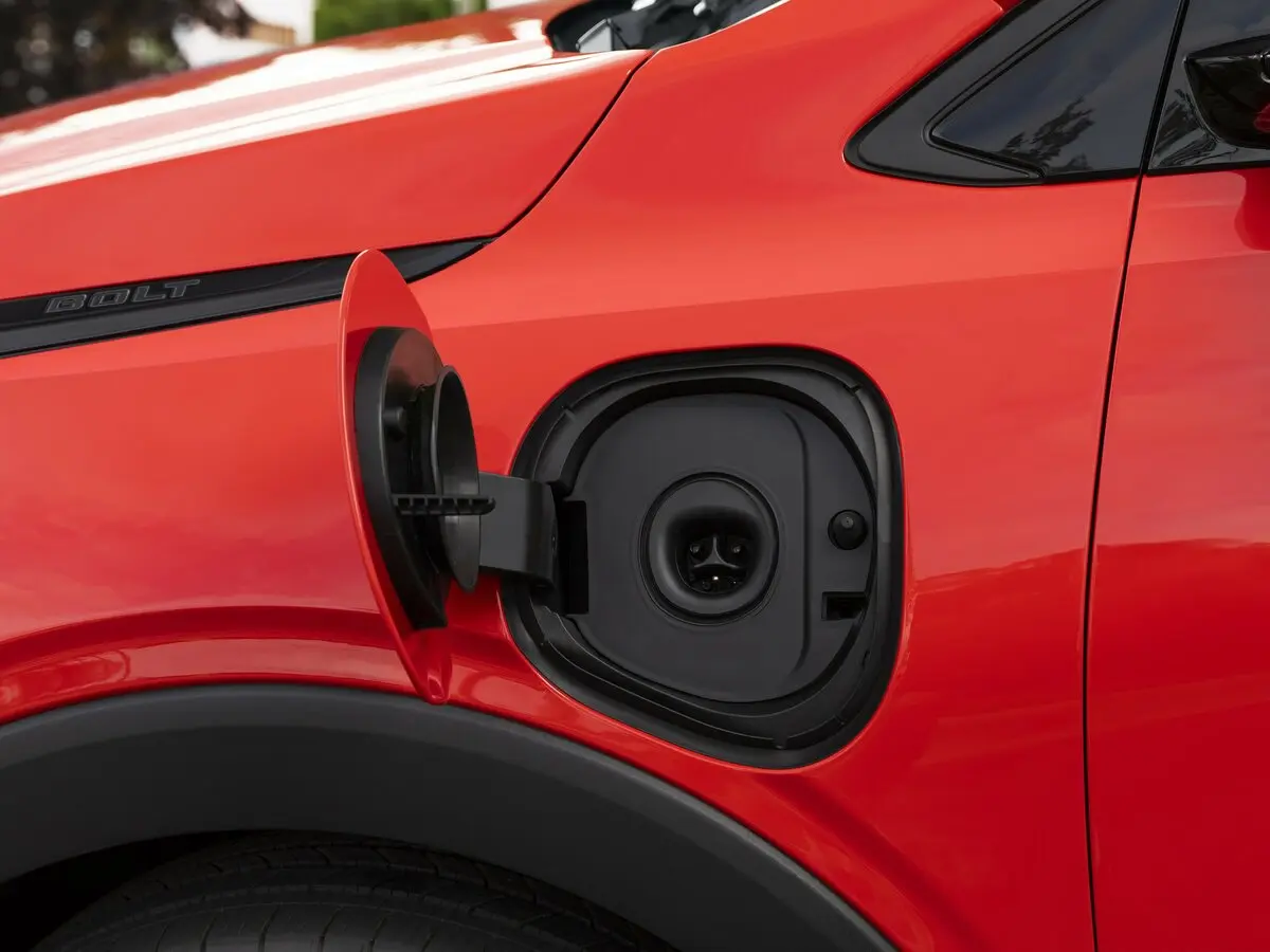 Chevrolet Bolt II Внедорожник 5 дв. — сүрөт 13