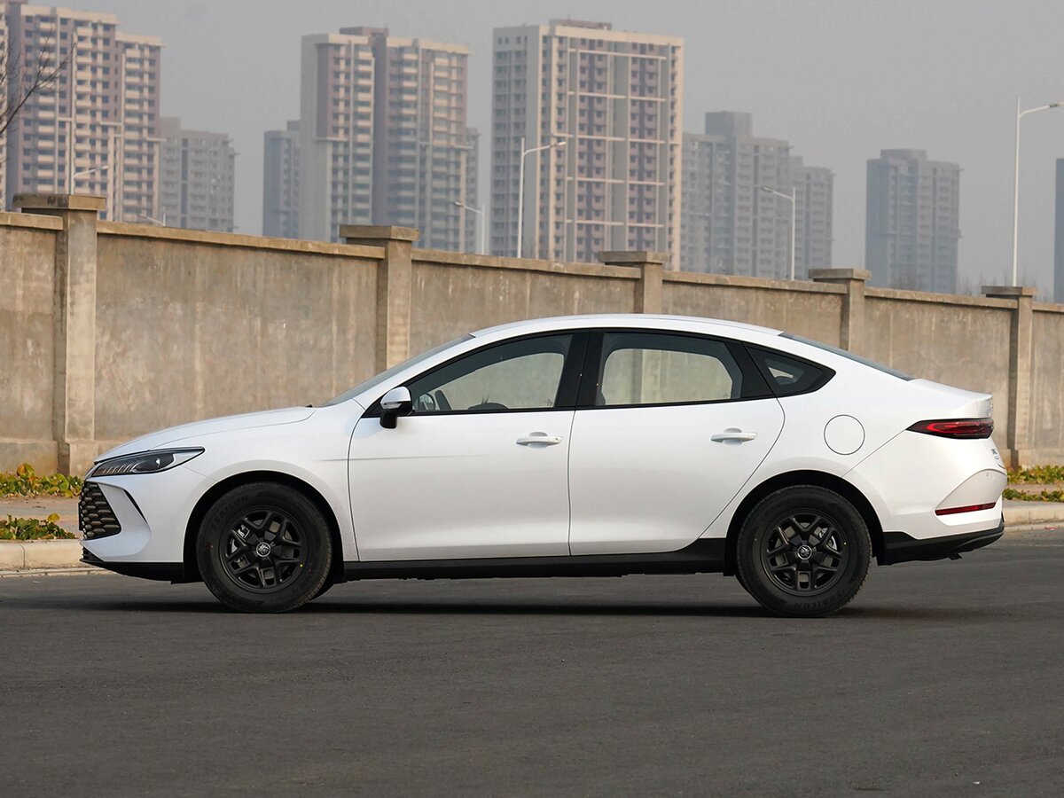 BYD Qin Plus I Рестайлинг Седан — фото 3