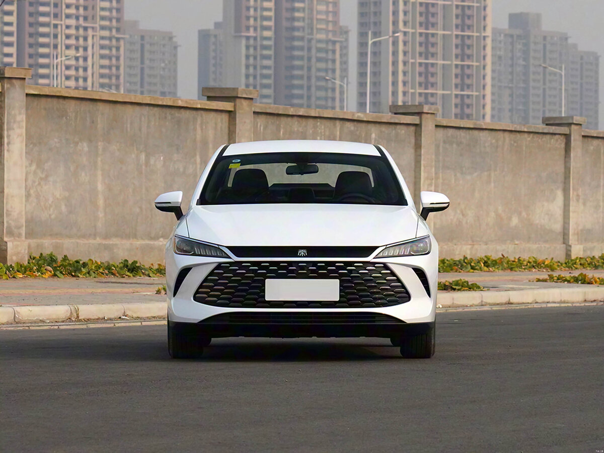 BYD Qin Plus I Рестайлинг Седан — фото 4