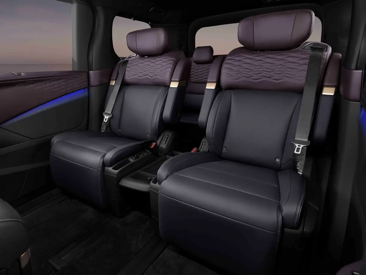 Nissan Elgrand IV (E53) Минивэн — сүрөт 11