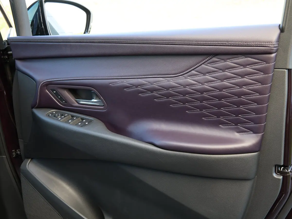Nissan Elgrand IV (E53) Минивэн — сүрөт 12