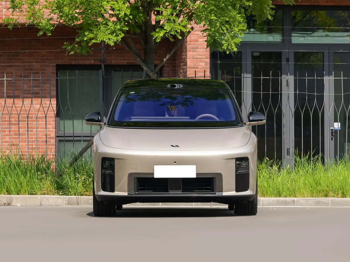 Li Auto (Lixiang) i9 2026 – н.в. Внедорожник 5 дв. — сүрөт 3