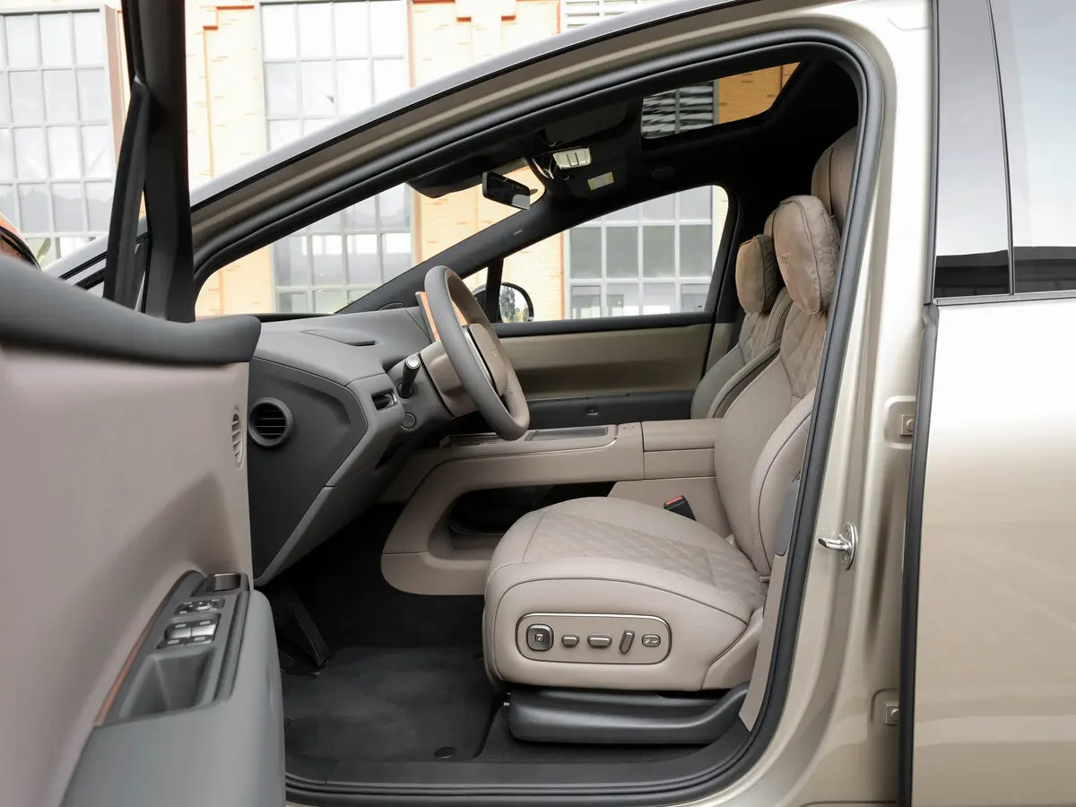 Li Auto (Lixiang) i9 2026 – н.в. Внедорожник 5 дв. — сүрөт 8