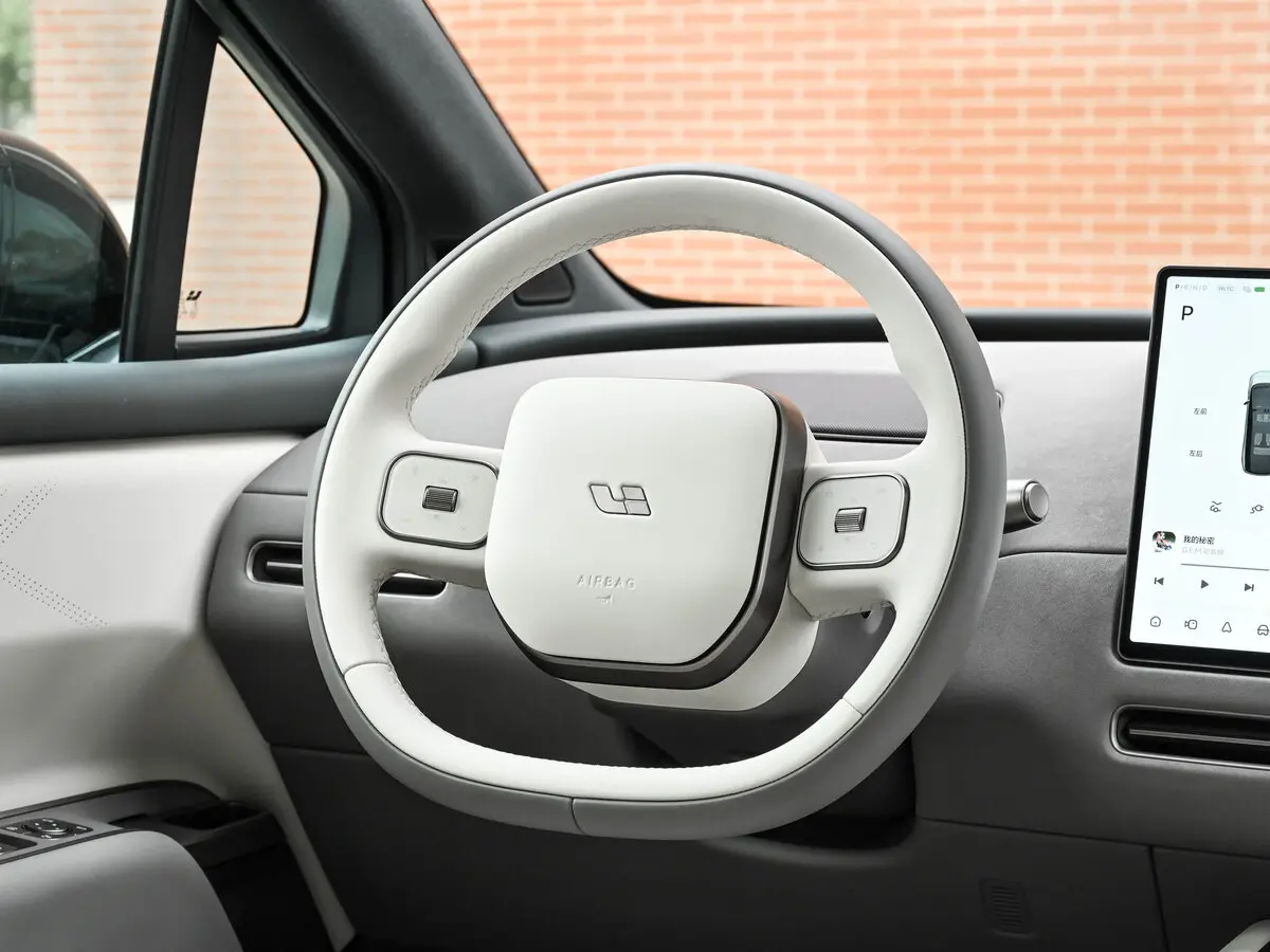 Li Auto (Lixiang) i9 2026 – н.в. Внедорожник 5 дв. — сүрөт 10