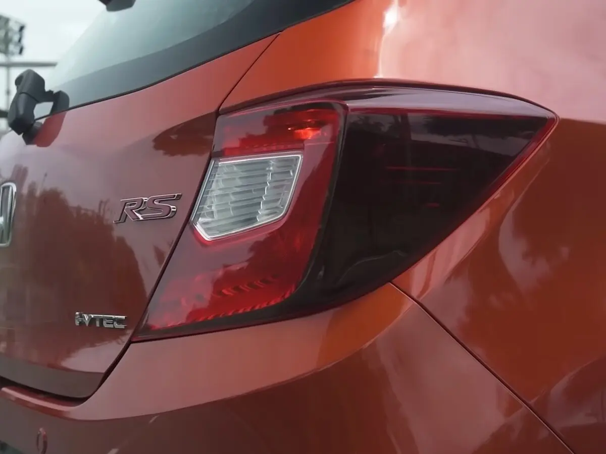 Honda Brio II (DD1) Рестайлинг Хэтчбек 5 дв. — сүрөт 8