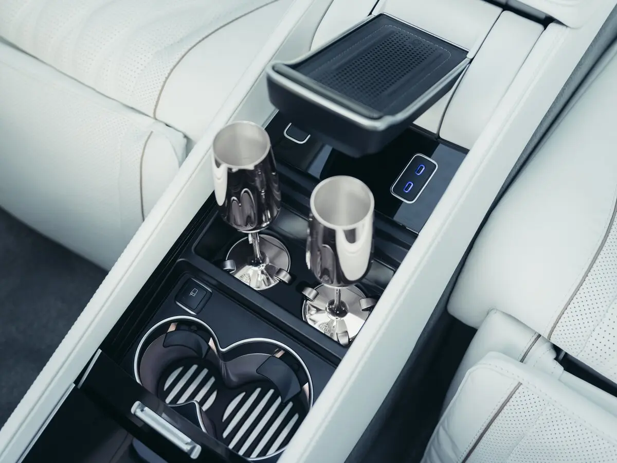 Mercedes-Benz Maybach GLS I Рестайлинг 2 Внедорожник 5 дв. — сүрөт 13
