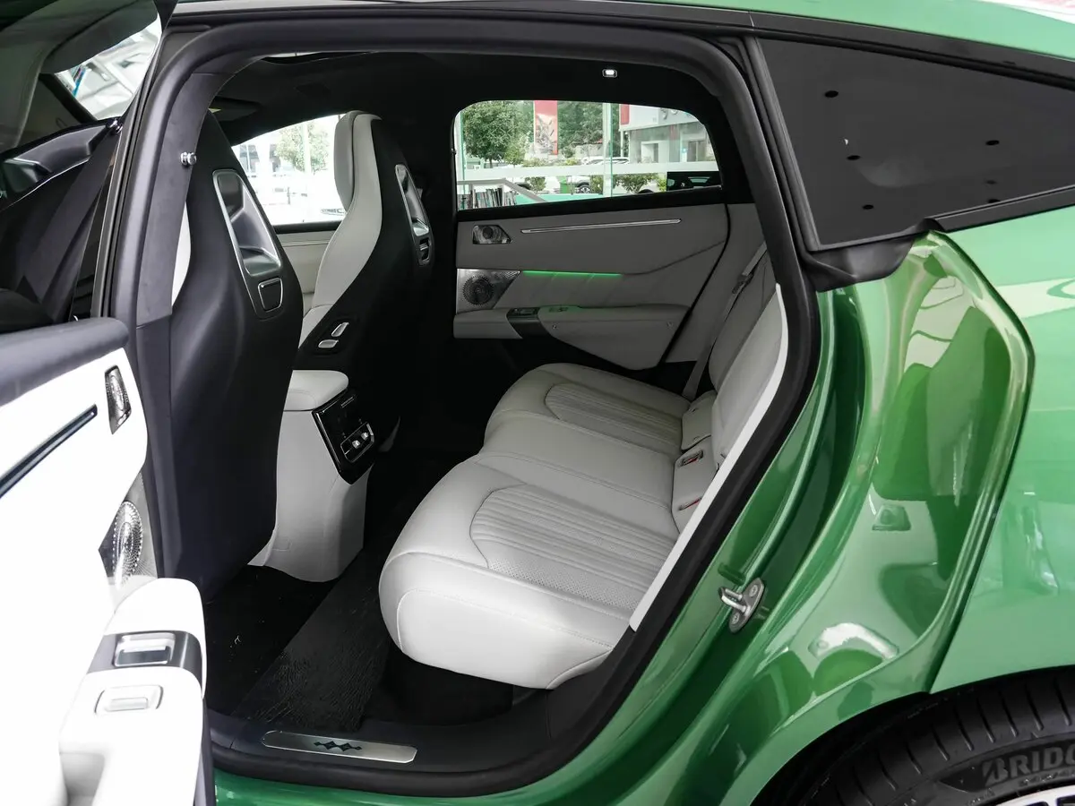 BYD FangChengBao Formula S 2026 – н.в. Хэтчбек 5 дв. — photo 11