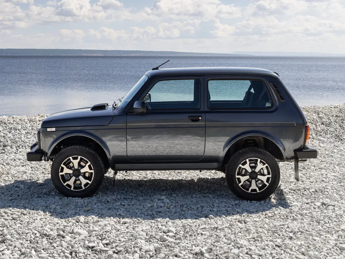 Lada (ВАЗ) Niva Legend I Рестайлинг Внедорожник 3 дв. — сүрөт 2