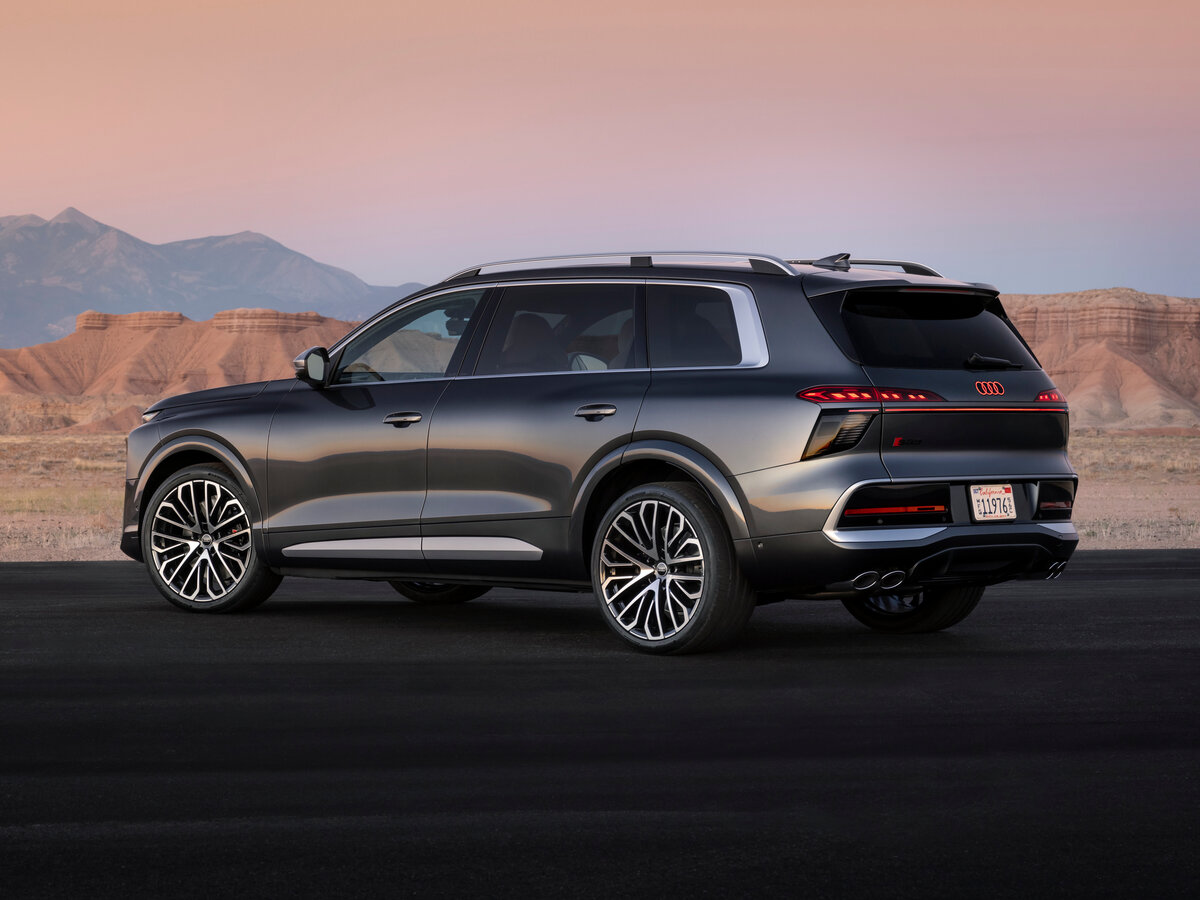 Audi SQ9 2026 – н.в. Внедорожник 5 дв.