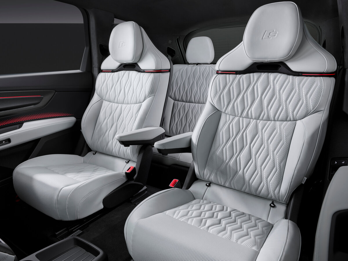 Audi SQ9 2026 – н.в. Внедорожник 5 дв.