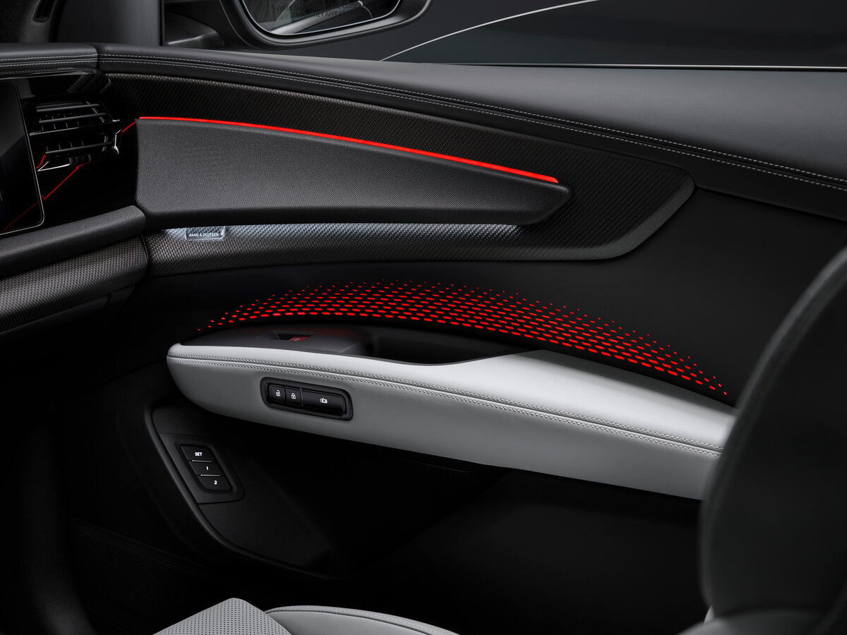 Audi SQ9 2026 – н.в. Внедорожник 5 дв.