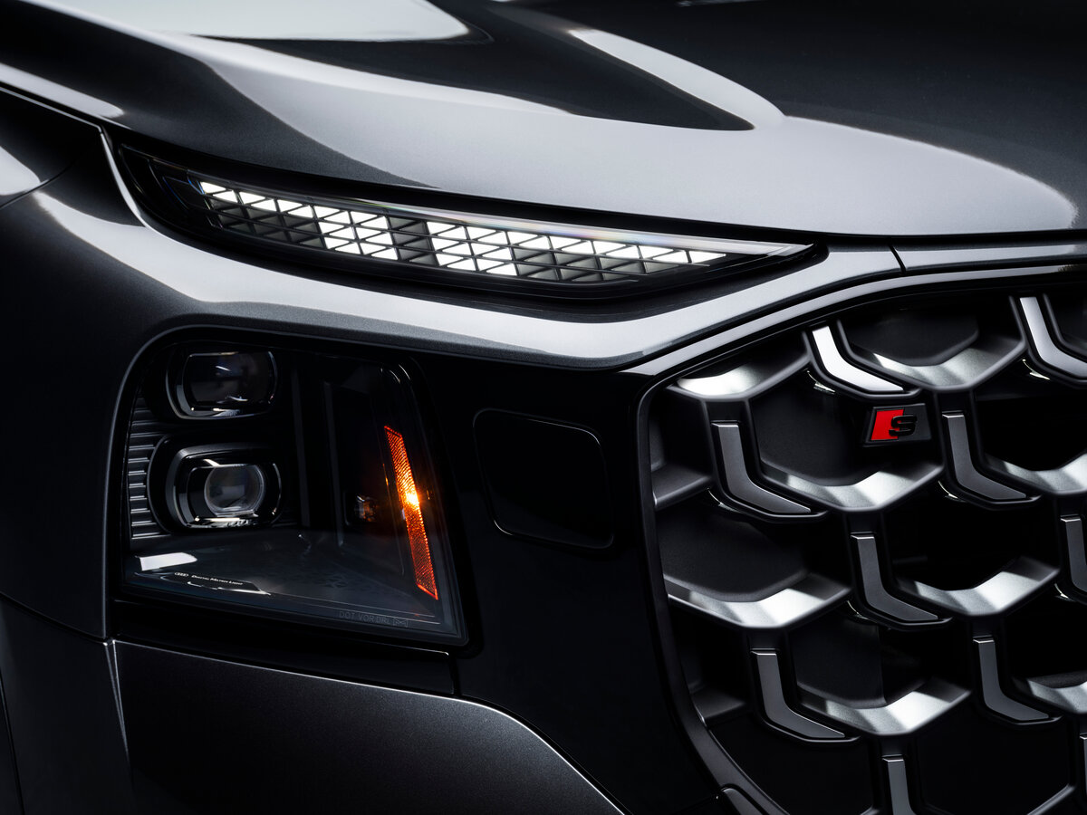 Audi SQ9 2026 – н.в. Внедорожник 5 дв.
