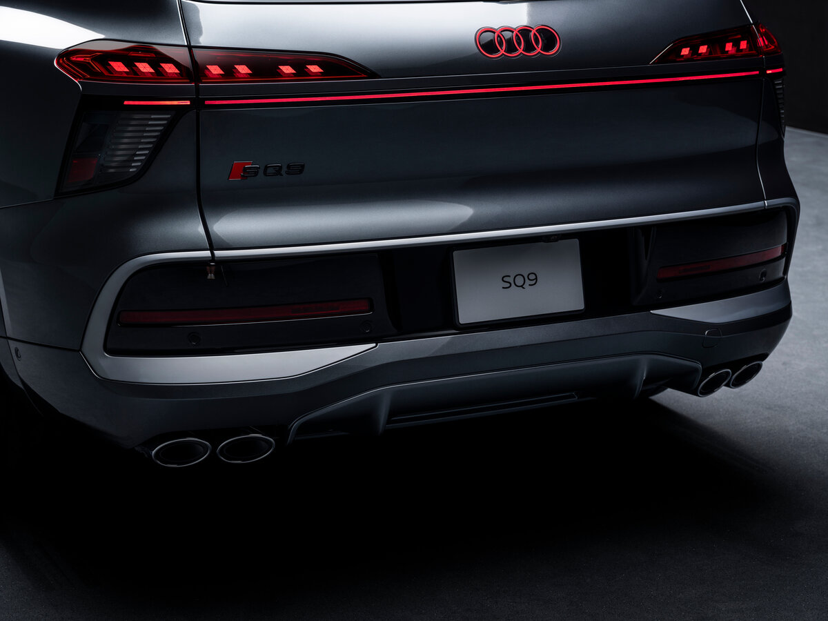 Audi SQ9 2026 – н.в. Внедорожник 5 дв.