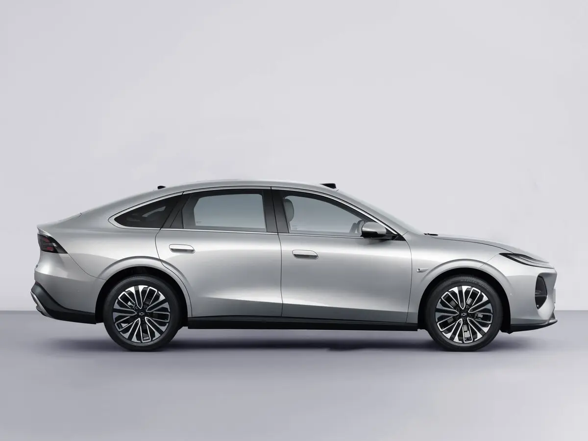 Changan Qiyuan A05L 2026 – н.в. Седан — сүрөт 2