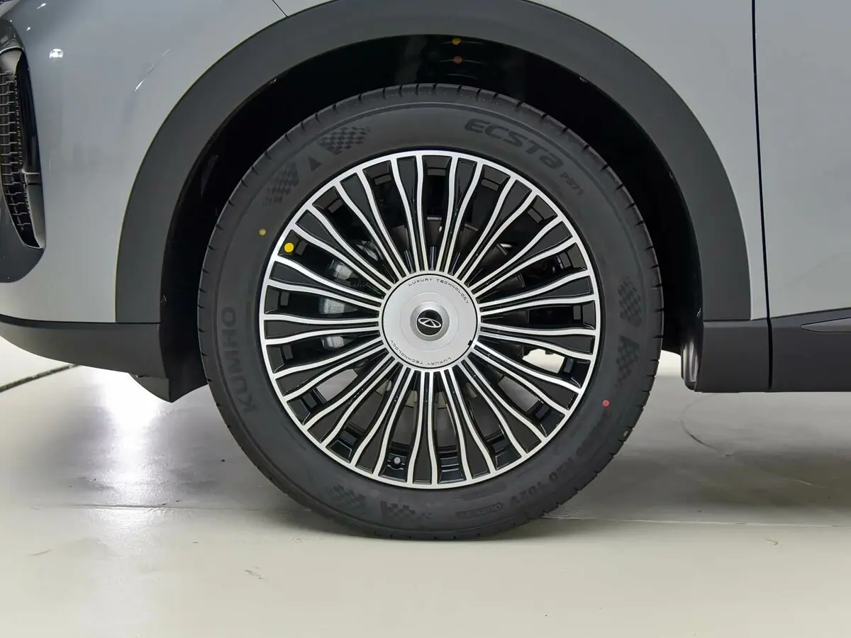 Chery Tiggo 9x 2025 – н.в. Внедорожник 5 дв. — 照片 19