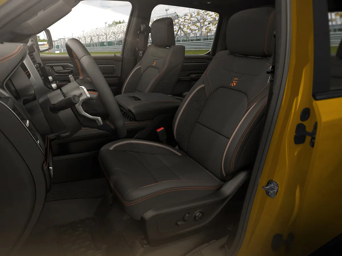 Ram 1500 V Рестайлинг Пикап Двойная кабина Rumble Bee — 照片 8
