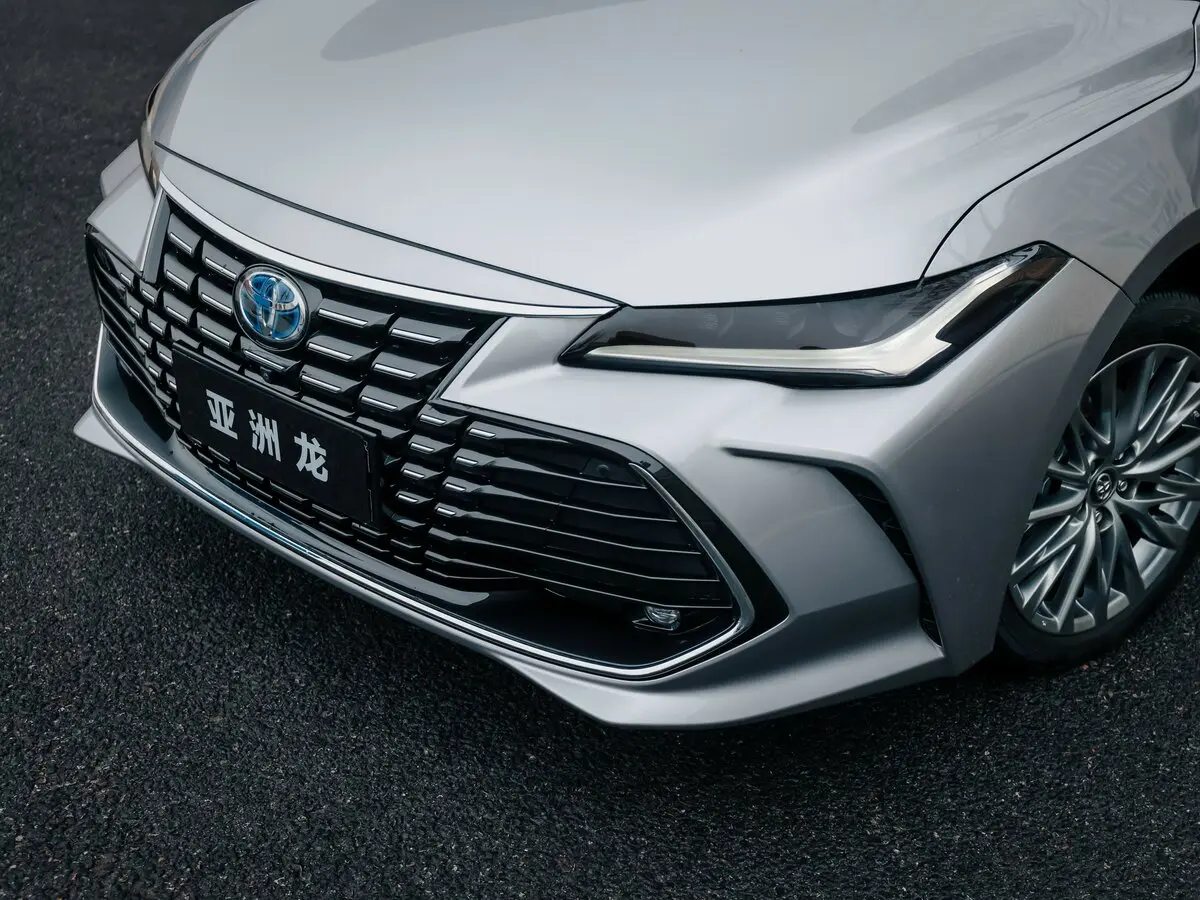 Toyota Avalon V Рестайлинг Седан — фото 12