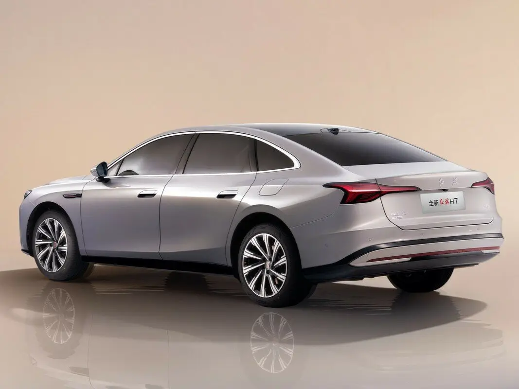 Hongqi H7 II Ресталйинг Седан — сүрөт 2