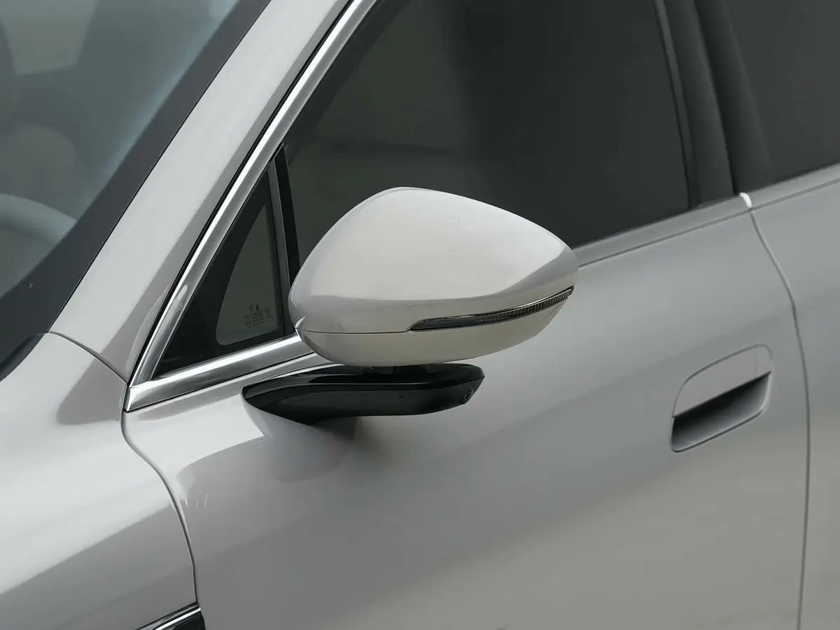Hongqi H7 II Ресталйинг Седан — сүрөт 6